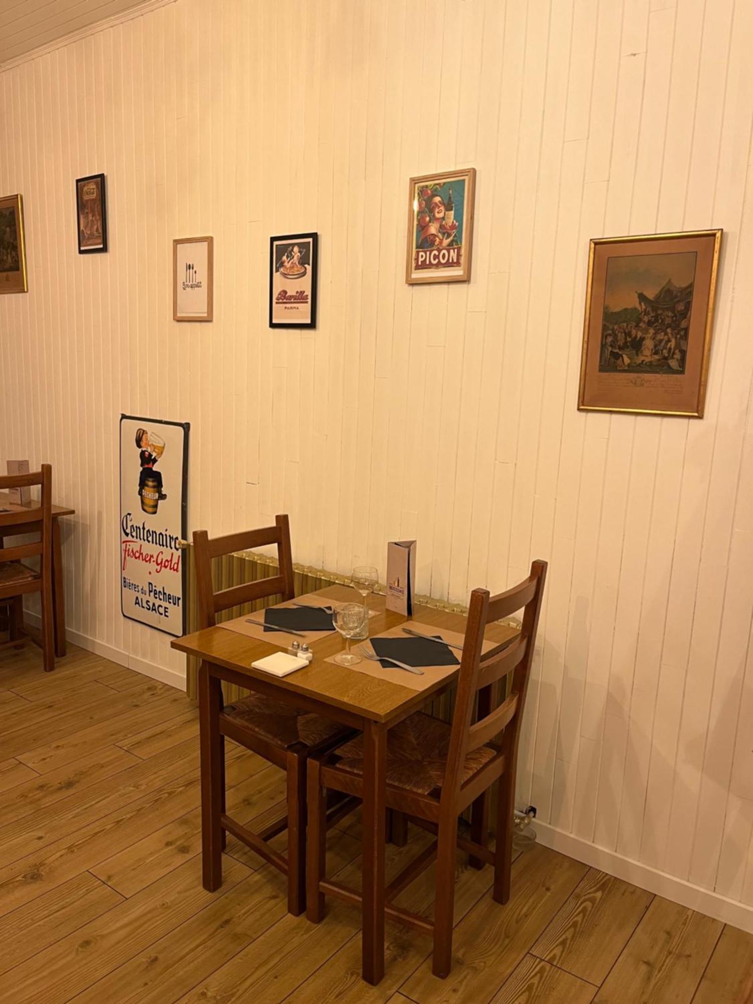 Cafe Du Commerce Genolhac ภายนอก รูปภาพ